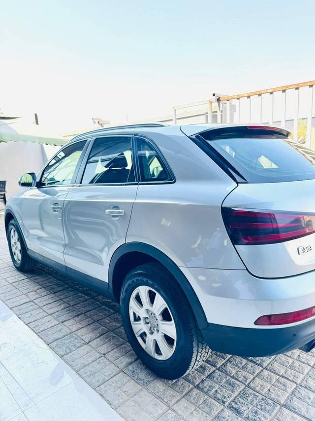 https://images10.gaadi.com/usedcar_image/4534733/original/processed_3eaabf3d28c6e3d163f6c3cef2bd7ee8.jpg?imwidth=6401