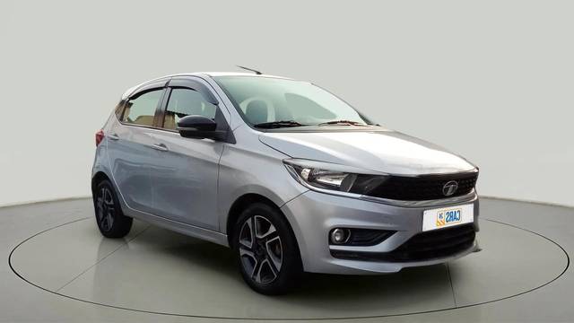 https://images10.gaadi.com/usedcar_image/4534740/original/73c7b493d960157868e6d8a0eeeaa4e8.jpg?imwidth=6400
