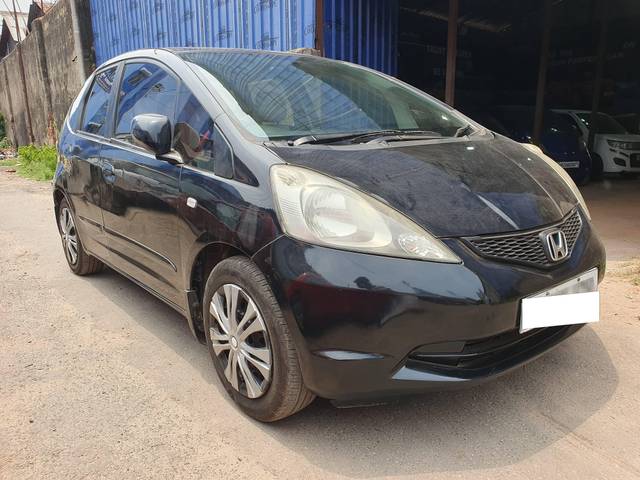 https://images10.gaadi.com/usedcar_image/4534749/original/processed_87afc42495d2af66a785ac662cd404b9.jpg?imwidth=6400