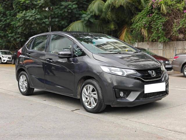 https://images10.gaadi.com/usedcar_image/4534757/original/processed_59ea0f03a638468f7b50b729da64a6d2.jpg?imwidth=6400