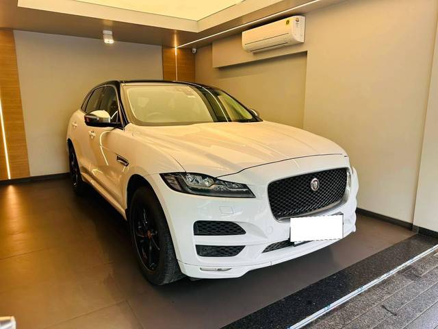 https://images10.gaadi.com/usedcar_image/4534760/original/processed_17ece455274dbdcfea53d158844d460b.jpeg?imwidth=6401