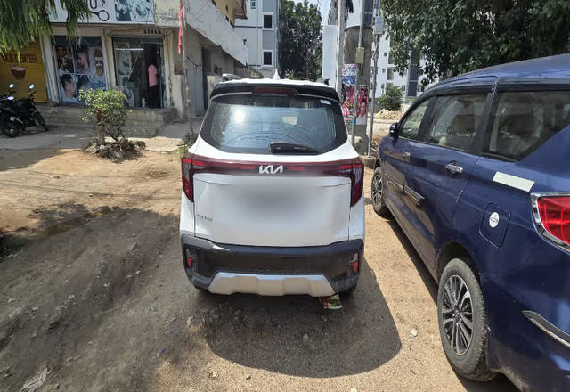 https://images10.gaadi.com/usedcar_image/4534795/original/9fa9734c-87f1-4f4e-8e84-a6a51ca360f8.?imwidth=6402