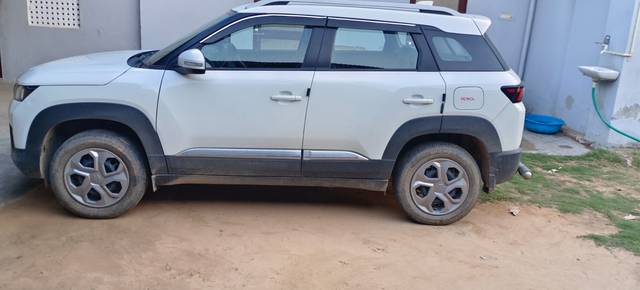 https://images10.gaadi.com/usedcar_image/4534803/original/12d50f88-51c7-4058-a471-84d7aee430cc.jpg?imwidth=6400