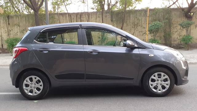 https://images10.gaadi.com/usedcar_image/4534823/original/a38a545b6a1620600e8e0d705674d094.jpg?imwidth=6401