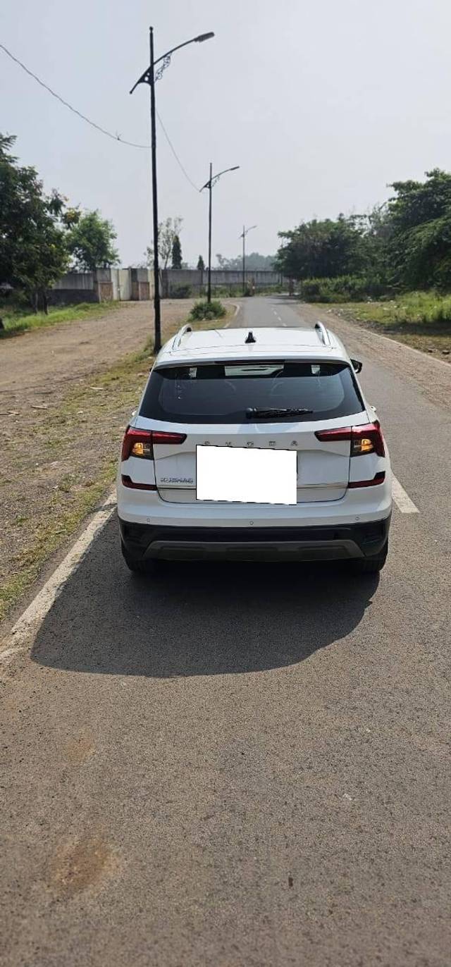 https://images10.gaadi.com/usedcar_image/4534838/original/processed_a1edde0e-62c1-4bb8-b51b-6d0443045d11.jpg?imwidth=6402