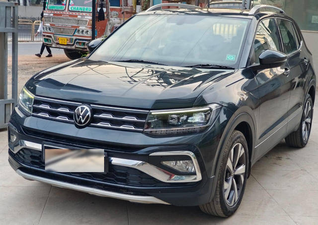 https://images10.gaadi.com/usedcar_image/4534842/original/4e3ab5130cd5c9a11483040363a7876b.jpg?imwidth=6401