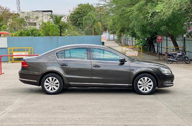 https://images10.gaadi.com/usedcar_image/4534843/original/processed_8ff1ecdf389fa95802798f8620343a5b.jpg?imwidth=6401
