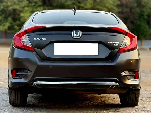 https://images10.gaadi.com/usedcar_image/4534845/original/processed_471e7a57-af67-4f74-b52e-60e5ad7549f8.jpg?imwidth=6402