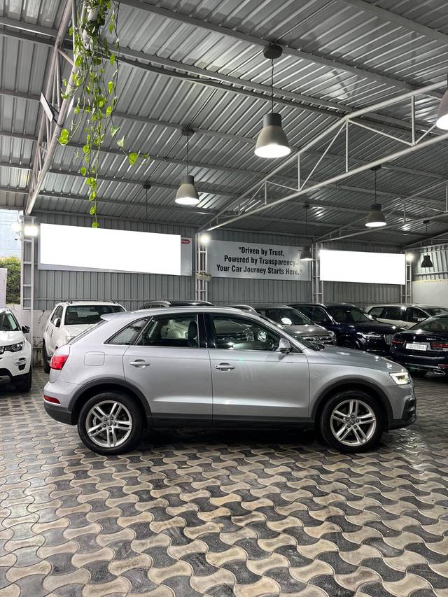 https://images10.gaadi.com/usedcar_image/4534868/original/processed_2cb016263ff245f75af9de0895498621.jpg?imwidth=6402