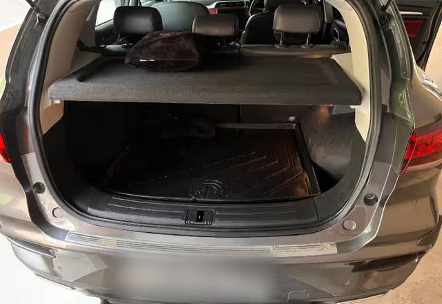 https://images10.gaadi.com/usedcar_image/4534875/original/08671ed9-bc04-45fd-b4b6-b1b580ef643a.?imwidth=6401