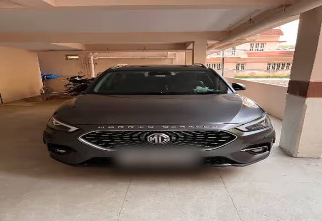 https://images10.gaadi.com/usedcar_image/4534875/original/1c608dc2-7ecd-4c11-96a9-a967ce8b5e34.?imwidth=6400