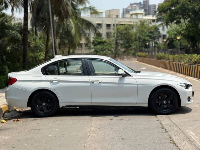 https://images10.gaadi.com/usedcar_image/4534927/original/processed_6c3f1e5b2a6729feba285cc970e759f0.jpeg?imwidth=6401