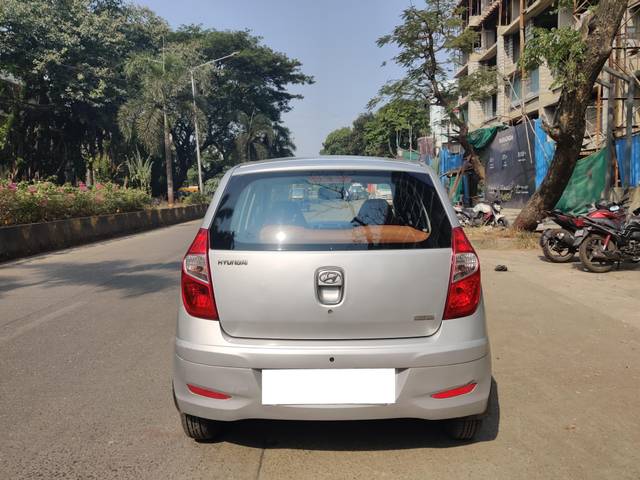 https://images10.gaadi.com/usedcar_image/4534929/original/processed_6c4f703895a19a3a0840d17d17251cd7.jpeg?imwidth=6402
