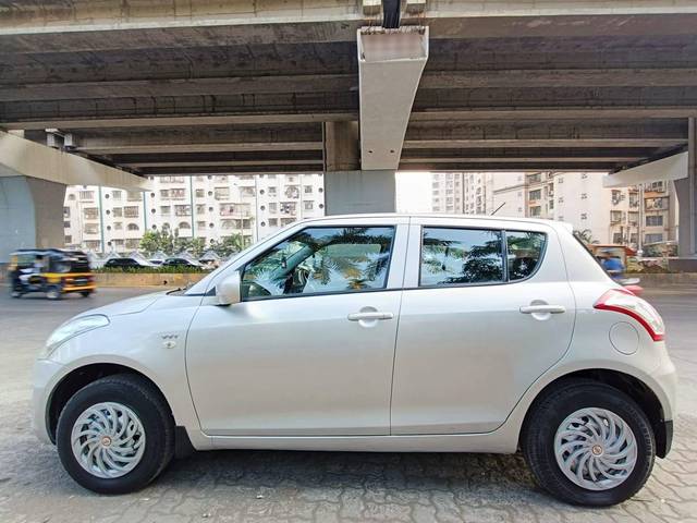 https://images10.gaadi.com/usedcar_image/4534932/original/processed_5472e43f922947edd65396b61cd0151b.jpeg?imwidth=6402