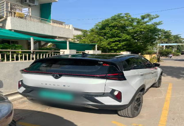 https://images10.gaadi.com/usedcar_image/4534935/original/d92bb14b-c48e-4a0f-abc3-d3738207afa4.?imwidth=6401