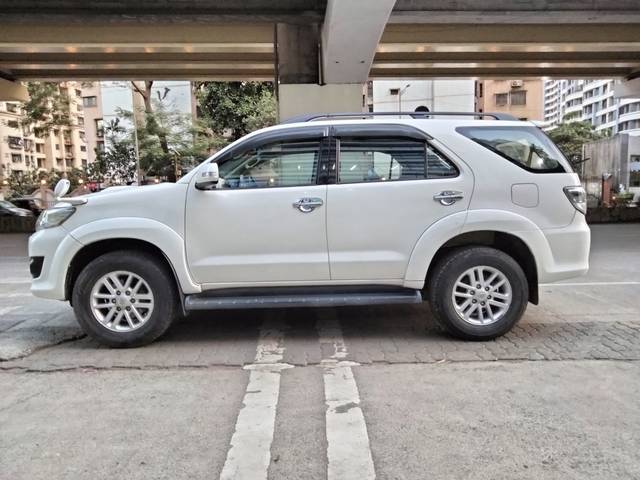 https://images10.gaadi.com/usedcar_image/4534944/original/de77c5af03764d771d9f473dc7384732.jpeg?imwidth=6402
