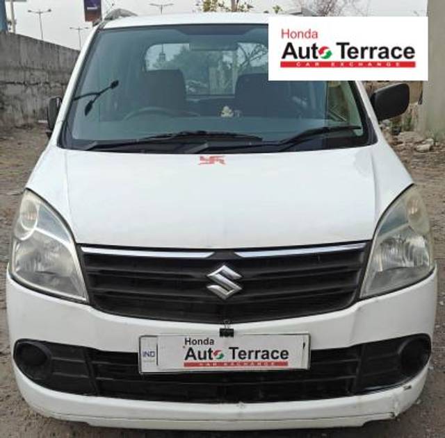 https://images10.gaadi.com/usedcar_image/4534954/original/62423a8c3787bfd1957e25e60ce1e576.jpeg?imwidth=6400