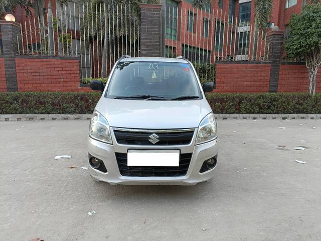 https://images10.gaadi.com/usedcar_image/4534965/original/processed_99c532ba837126bcd413795a0ebb1471.jpg?imwidth=6402