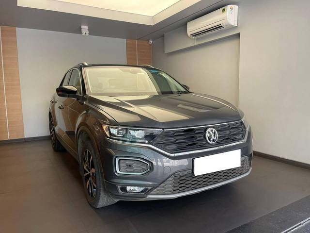 https://images10.gaadi.com/usedcar_image/4534978/original/processed_d8b2575ea0033ac4b173dcb97e53b0cd.jpeg?imwidth=6401
