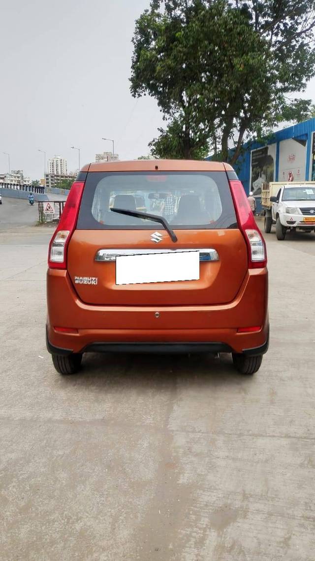 https://images10.gaadi.com/usedcar_image/4535003/original/processed_bfbeef5dfc060ca881740b4ec30b09ca.jpg?imwidth=6402