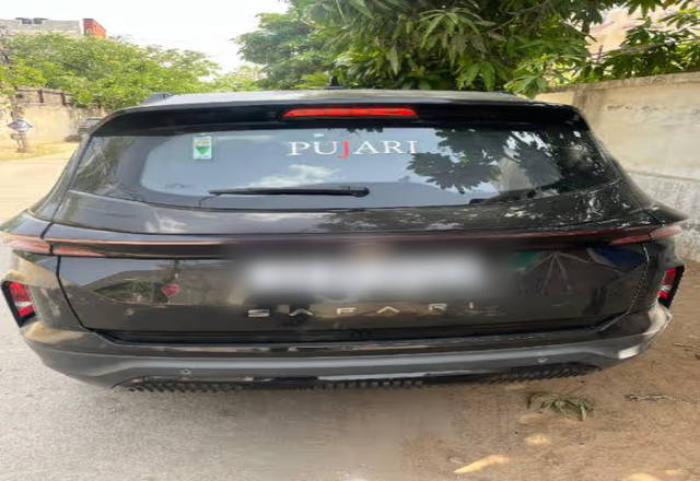 https://images10.gaadi.com/usedcar_image/4535005/original/431aa6cf-92dd-4003-b94d-d9e5dc039205.?imwidth=6401