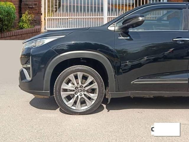 https://images10.gaadi.com/usedcar_image/4535013/original/processed_7ccc3bede79456675c74564e51680e4a.jpg?imwidth=6401