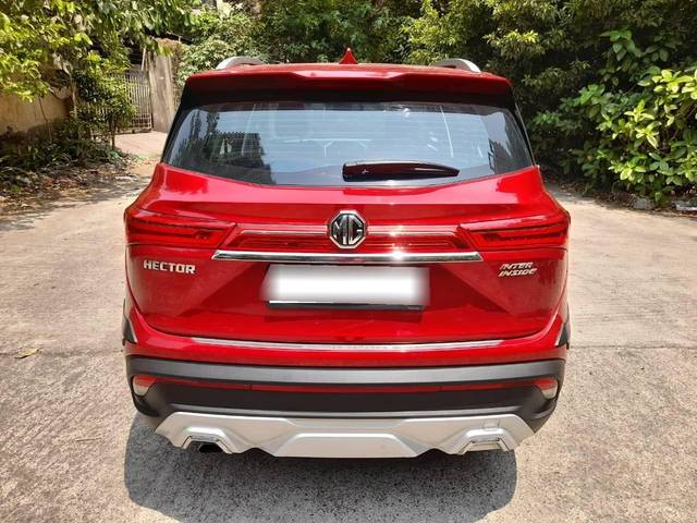 https://images10.gaadi.com/usedcar_image/4535015/original/processed_83e3f4df97141396086e9d993072f5fe.jpeg?imwidth=6402