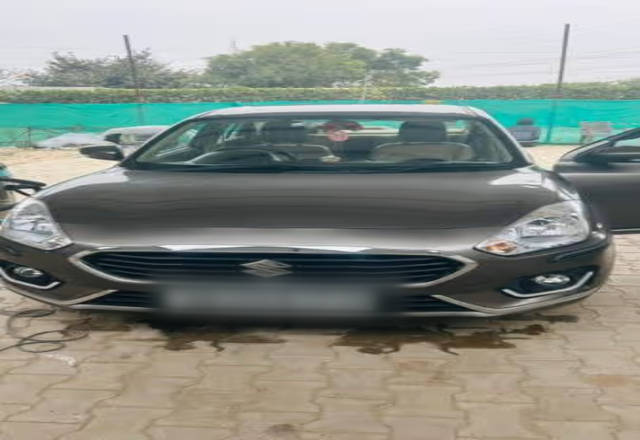 https://images10.gaadi.com/usedcar_image/4535019/original/8a057eae-2e39-48b0-8829-f11dab078046.?imwidth=6401