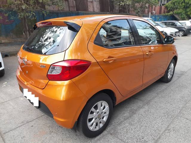 https://images10.gaadi.com/usedcar_image/4535104/original/d607f8fe5103ac72257bfbe9498c4ad8.jpeg?imwidth=6401