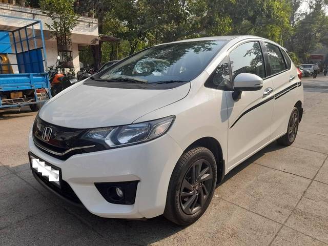 https://images10.gaadi.com/usedcar_image/4535109/original/processed_aa7d214be0b24c40061b4d0f22f0745c.jpg?imwidth=6402