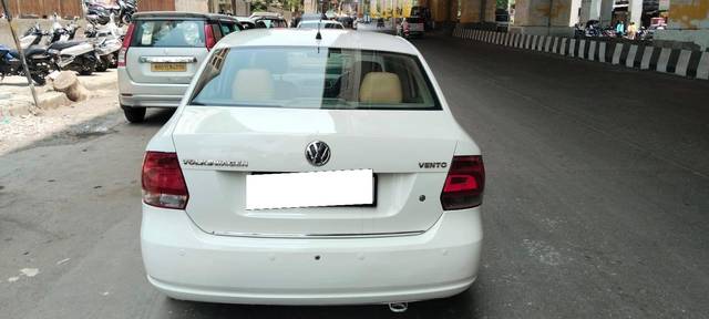 https://images10.gaadi.com/usedcar_image/4535110/original/processed_7e19bd376724413d4205fea41df97f0a.jpg?imwidth=6401