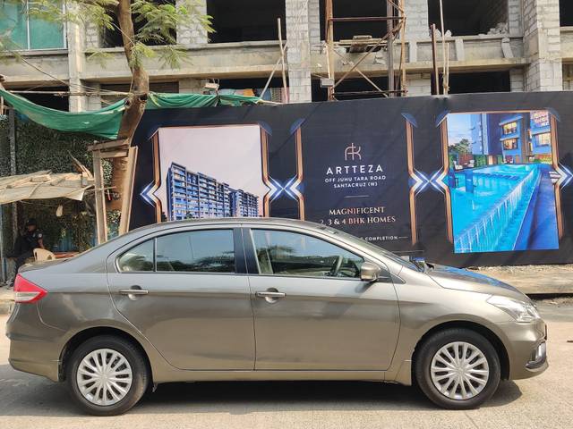 https://images10.gaadi.com/usedcar_image/4535124/original/processed_ca10b6c779f8446744421b66cfe37c88.jpg?imwidth=6401