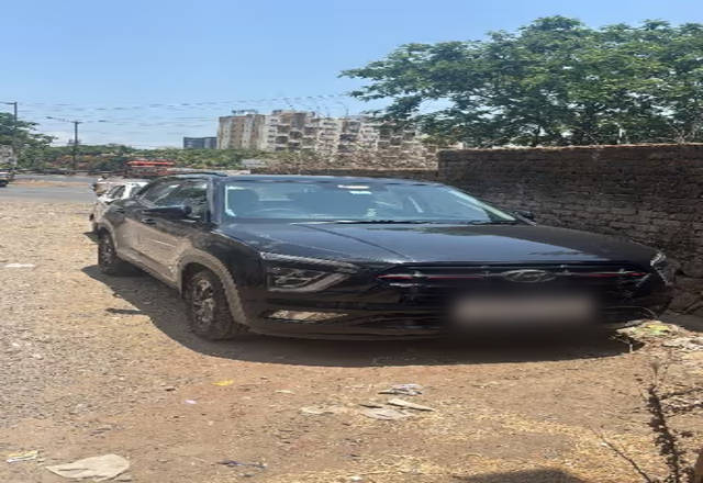 https://images10.gaadi.com/usedcar_image/4535134/original/8d57c812-66ab-4ea9-aee4-812a4e5e8b1d.?imwidth=6400