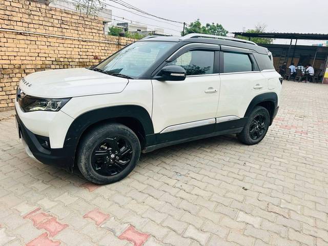 https://images10.gaadi.com/usedcar_image/4535137/original/processed_f3dfe7aa23e033bdd57006f1788d2300.jpeg?imwidth=6400