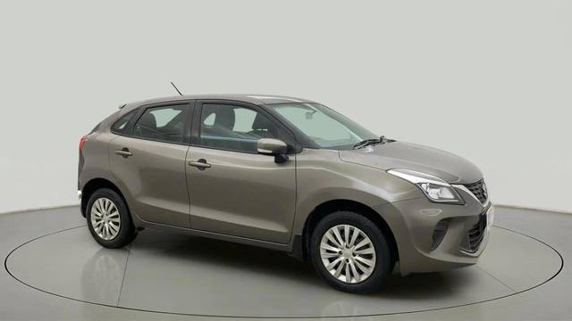 https://images10.gaadi.com/usedcar_image/4535158/original/894ee64f27f93f3d807bd64b01d34704.jpg?imwidth=6400
