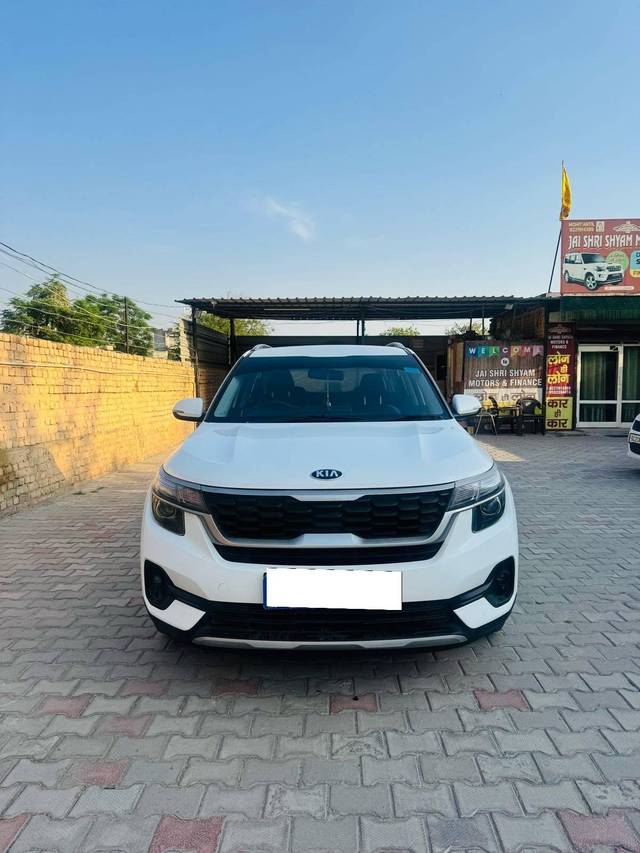 https://images10.gaadi.com/usedcar_image/4535189/original/processed_5d998914d9a35c4858c19859efa5ef61.jpg?imwidth=6402