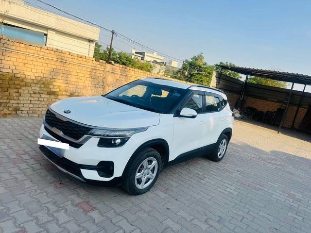 https://images10.gaadi.com/usedcar_image/4535189/original/processed_f1ba9beb4b4ce1f565d8249733dddf83.jpg?imwidth=6400