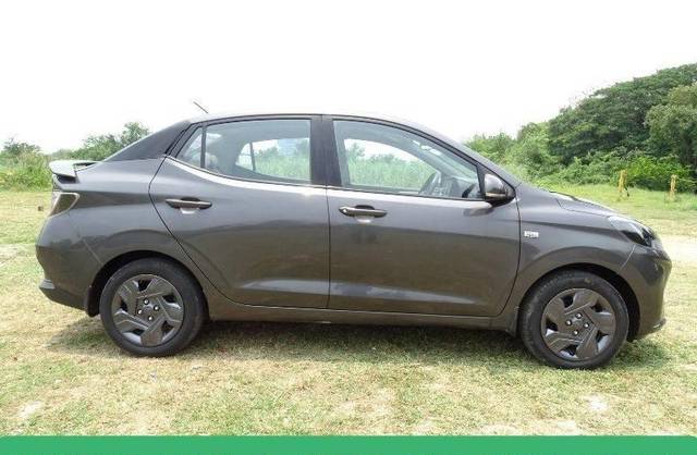 https://images10.gaadi.com/usedcar_image/4535194/original/processed_7172ab23f1d7920559135ba9947ce94e.jpeg?imwidth=6401