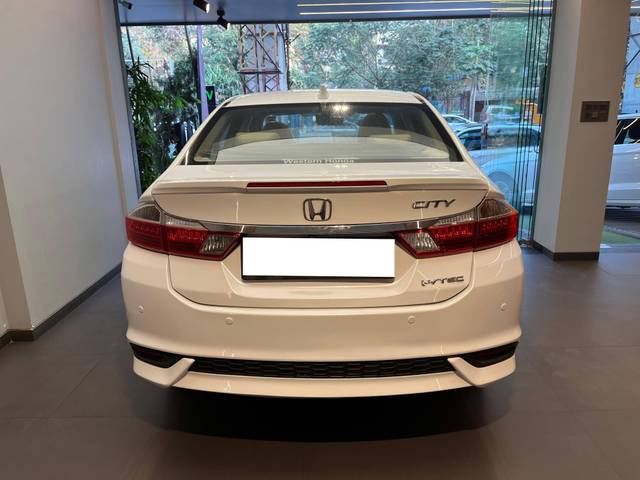 https://images10.gaadi.com/usedcar_image/4535208/original/processed_60250c50a0a329da2d2c826286dcfbf6.jpeg?imwidth=6401