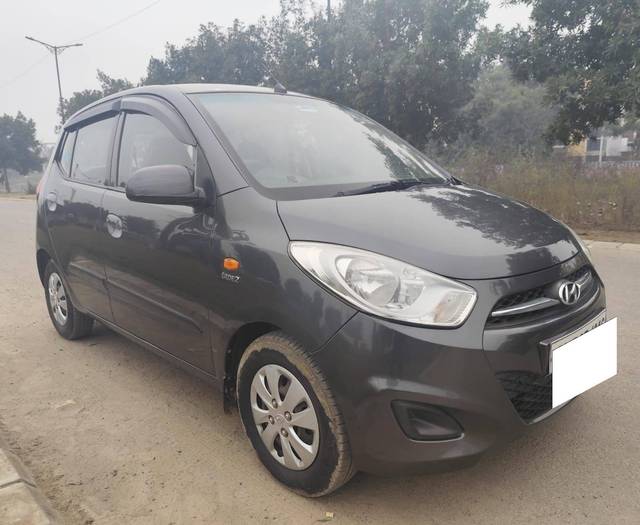 https://images10.gaadi.com/usedcar_image/4535224/original/processed_168dcb2acafbdac4fd69fa8e5347ed35.jpg?imwidth=6400