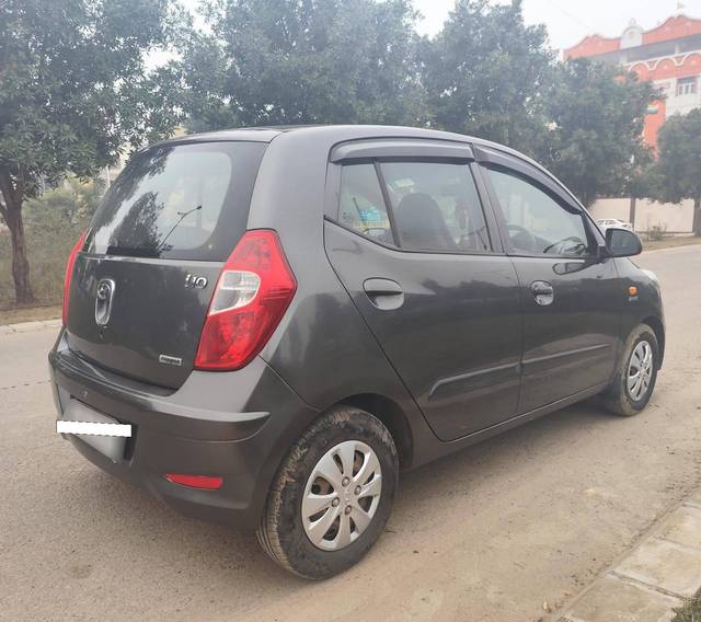 https://images10.gaadi.com/usedcar_image/4535224/original/processed_ca174434ef1b226bf14ac50d83814845.jpg?imwidth=6401
