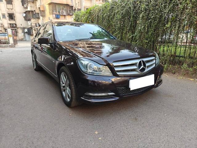 https://images10.gaadi.com/usedcar_image/4535242/original/processed_40acbe4bed9db7d78d63b3bc161f4767.jpeg?imwidth=6401