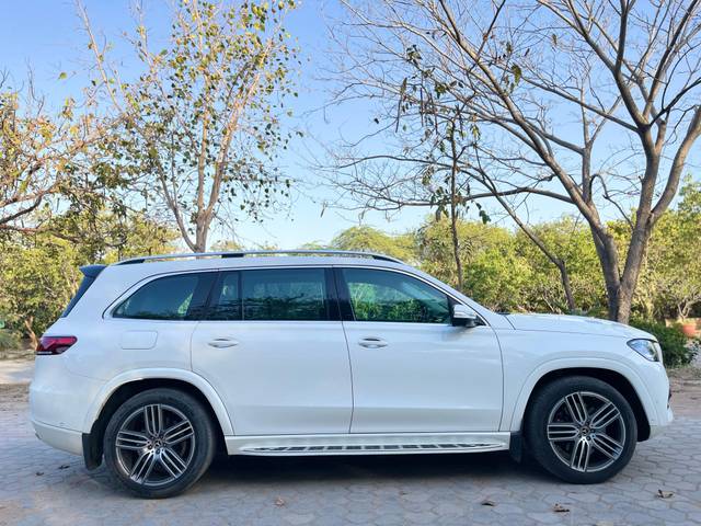 https://images10.gaadi.com/usedcar_image/4535257/original/processed_3607e7437bee9804ba99db4e18b1ced5.jpg?imwidth=6401