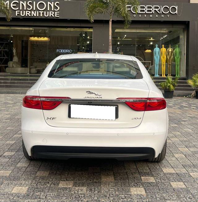 https://images10.gaadi.com/usedcar_image/4535282/original/processed_901e8fd907577658be00721d360464d5.jpg?imwidth=6402