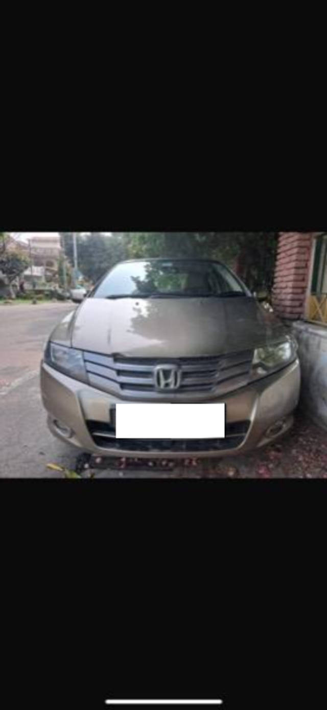 https://images10.gaadi.com/usedcar_image/4535308/original/processed_c4015196-b39d-44b1-891b-c21195dd4081.png?imwidth=6400