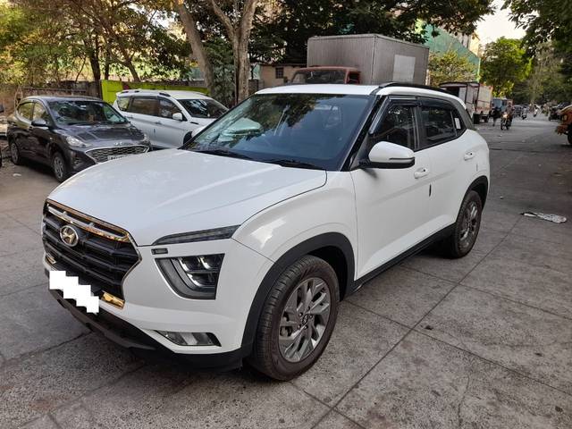 https://images10.gaadi.com/usedcar_image/4535336/original/65d7673af4b6d06a2b688d9f5eab8dda.jpg?imwidth=6402
