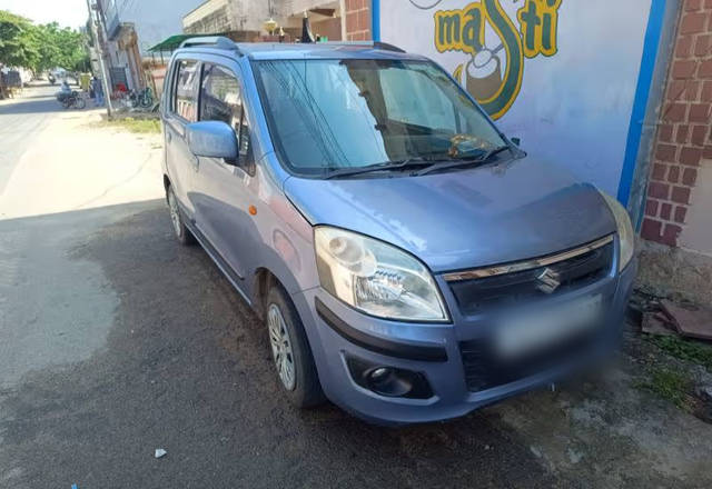 https://images10.gaadi.com/usedcar_image/4535344/original/68257ce0-567c-4801-971a-23ae4c2bac21.?imwidth=6400