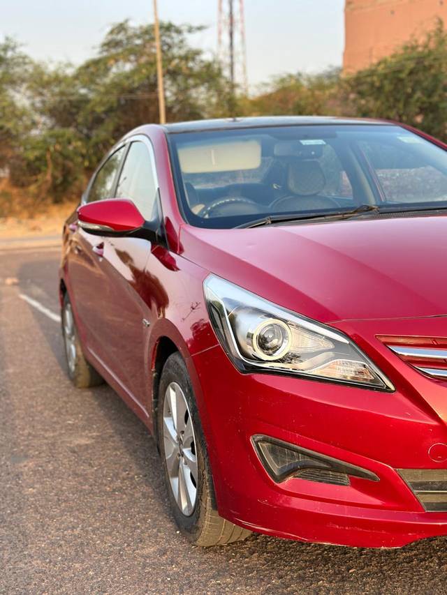 https://images10.gaadi.com/usedcar_image/4535345/original/04a351cd23516ac3eb8b3662454c91f2.jpg?imwidth=6401