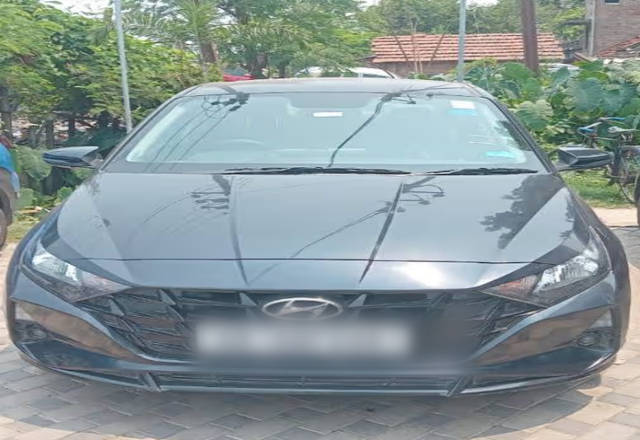 https://images10.gaadi.com/usedcar_image/4535357/original/9cb48d85-3309-4967-b193-c1f1cb6a37b1.?imwidth=6400