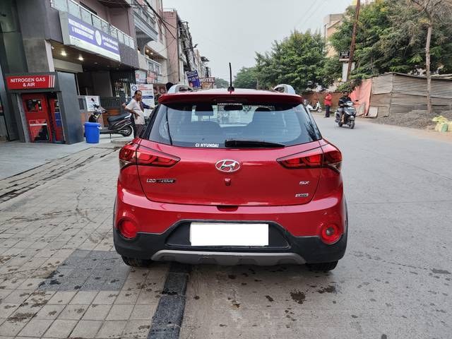 https://images10.gaadi.com/usedcar_image/4535360/original/processed_f69310182a8ac50de3e8d42afc1d6796.jpg?imwidth=6402
